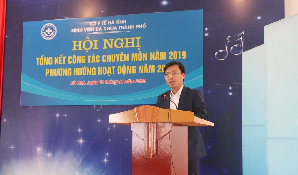 Đồng chí Phạm Hùng Cường - Phó Chủ Tịch UBND thành phố phát biểu tại hội nghị